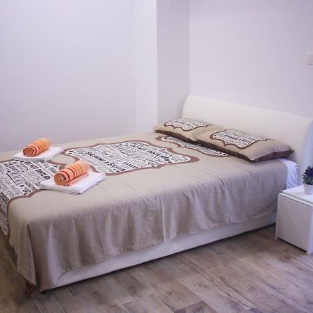 M-Dream, In Heart Of Split Apartment Bagian luar foto