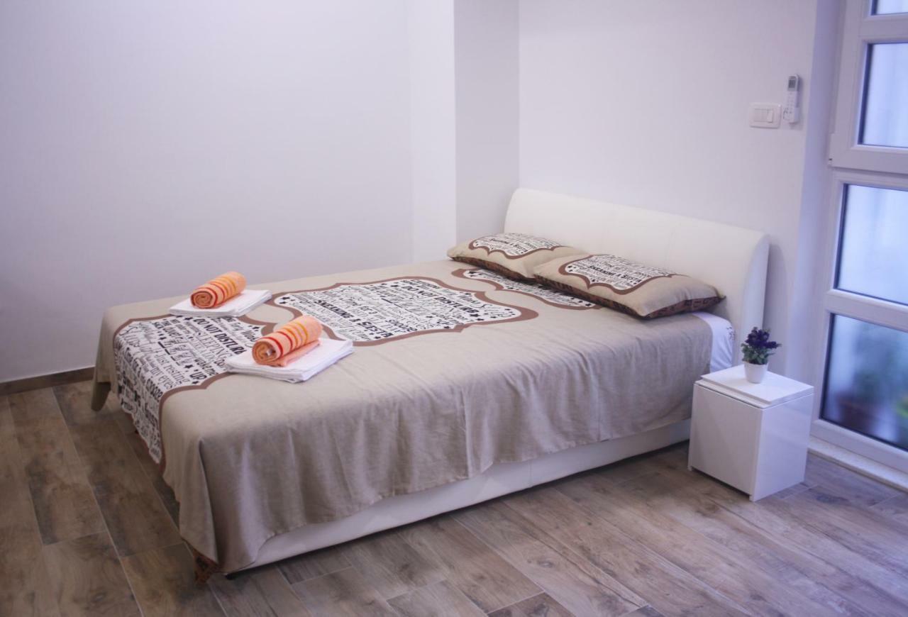 M-Dream, In Heart Of Split Apartment Bagian luar foto